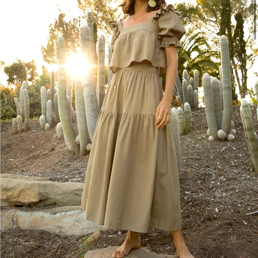 Kara thoms Arden top & Dylan skirt